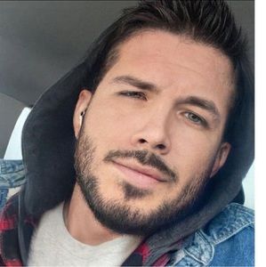 Meet your Posher, Christopher